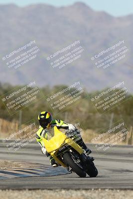 media/Dec-01-2025-Moto Forza (Mon) [[2daa91e15f]]/2-Intermediate Group/Session 3 (Turn 3)/